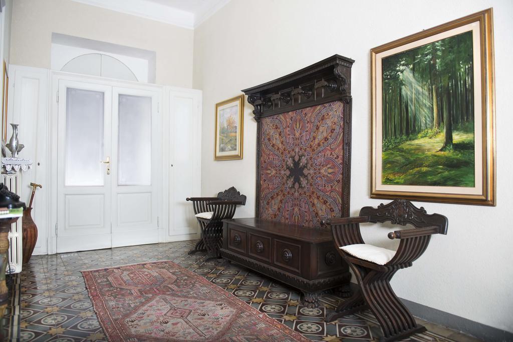 Villa Pinetina B&B Lasnigo Værelse billede