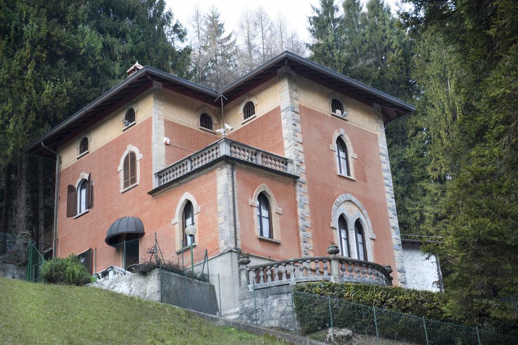 Villa Pinetina B&B Lasnigo Eksteriør billede